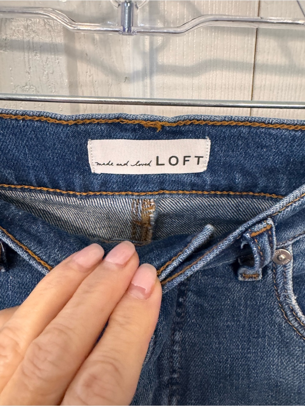 Loft Woman’s The Kick Cropped High Rise Jeans Size 28/6 Medium Wash - Picture 6 of 13